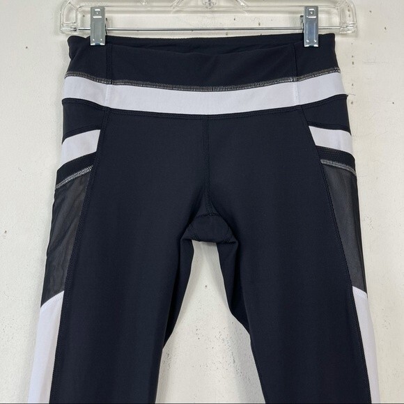 Lululemon Run Inspire Crop II All Full-On Luxtreme Black / White Leggings 4 - Picture 15 of 16